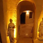 Demisos Caves Отель Mustafapasa