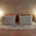 Demisos Caves Отель