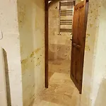 Hotel Demisos Caves