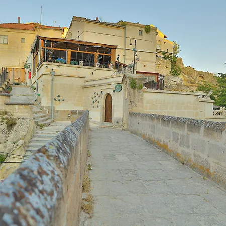 Demisos Caves Отель Mustafapasa