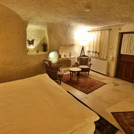 Demisos Caves 3*