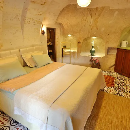 Demisos Cave 3* Mustafapaşa