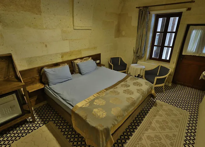 Hotel Demisos Caves 3*