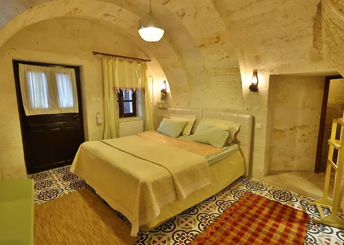 Hotel Demisos Caves 3*